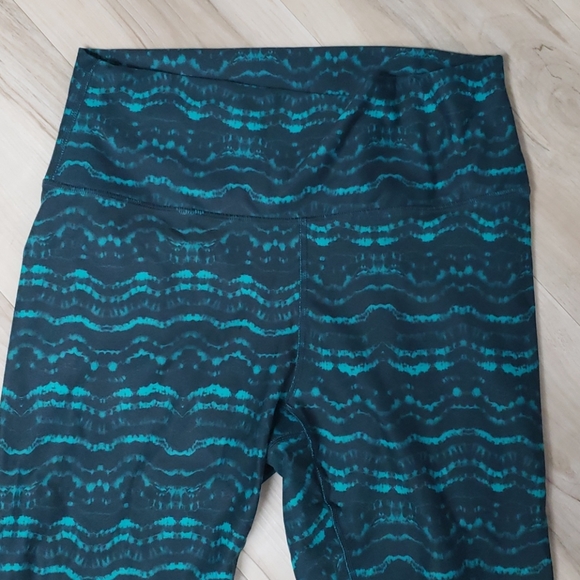 🔥Fabletics Full Length pants 🔥 - Picture 2 of 2